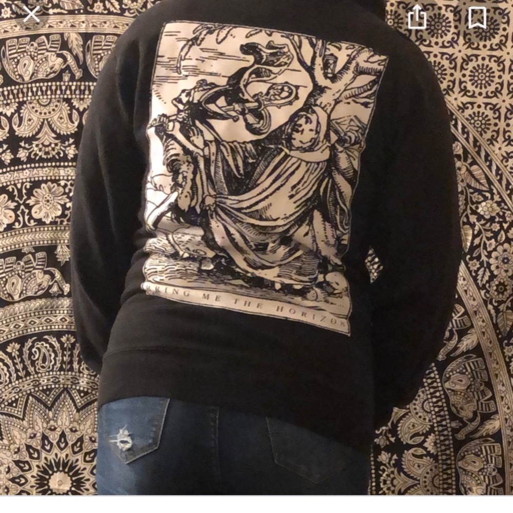ISO BRING ME THE HORIZON HOODIE XL.